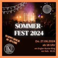 Auf dem Plakat für das FMC Sommerfest 2024 ist im Hintergrund eine im Dunkeln feiernde Crowd zu sehen, die von einer Wand vom golden leuchtenden Scheinwerfern angestraht wird. Am Rand des Bildes sind eine Diskokugel, eine Wimpelkette, das Logo der Fachschaft MACH/CIW sowie Datum und Ort der Veranstaltung aufgemalt.