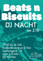 Ein grünes Plakat zeigt im Hintergrund einen DJ vor einem Vinyl-Turntable mit Mixer. Im Vordergrund sind Name, Ort und Zeit der Veranstaltung genannt.
