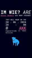 Auf dem dunklen Plakat ist in Schreibmaschinenschrift der Name der Band sowie Datum und Ort aufgesruckt. Unter dem Text ist ein leuchtend blauer gezeichneter Hund abgebildet.